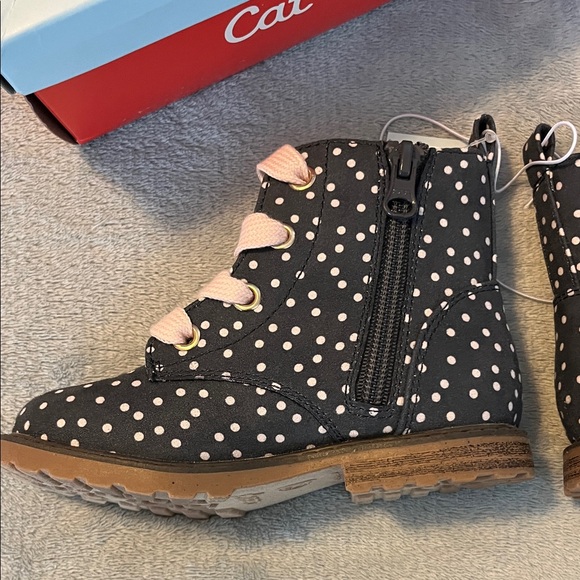 Cat & Jack Charcoal Gray Polka Dot Kids Boots with Pink Laces - Picture 3 of 9